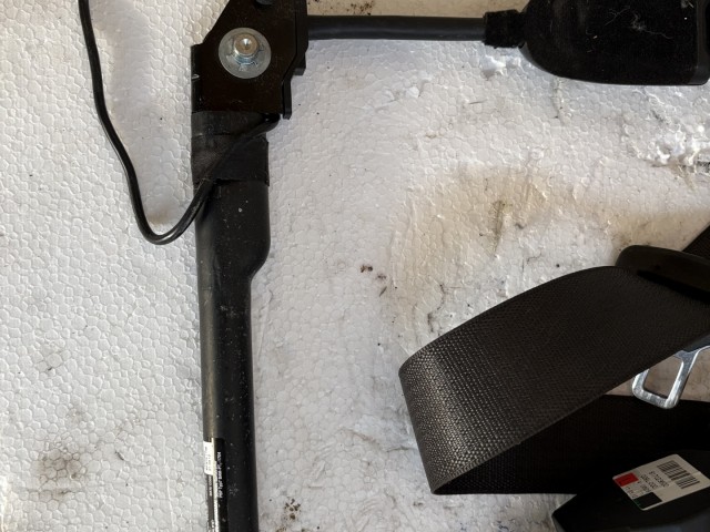 Opel Astra J Első Övfeszítő pár