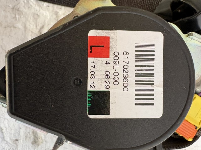 Opel Astra J Első Övfeszítő pár