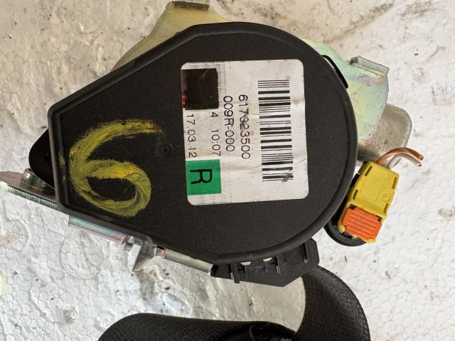 Opel Astra J Első Övfeszítő pár