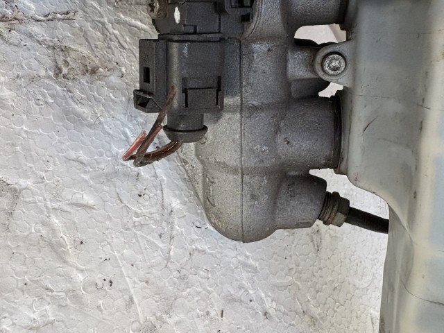 Volkswagen Passat B7 2010-2014 Főfékhenger Használt