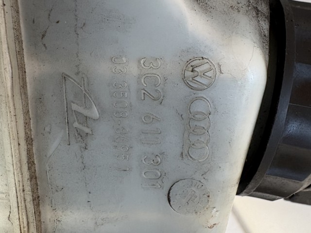 Volkswagen Passat B7 2010-2014 Főfékhenger Használt