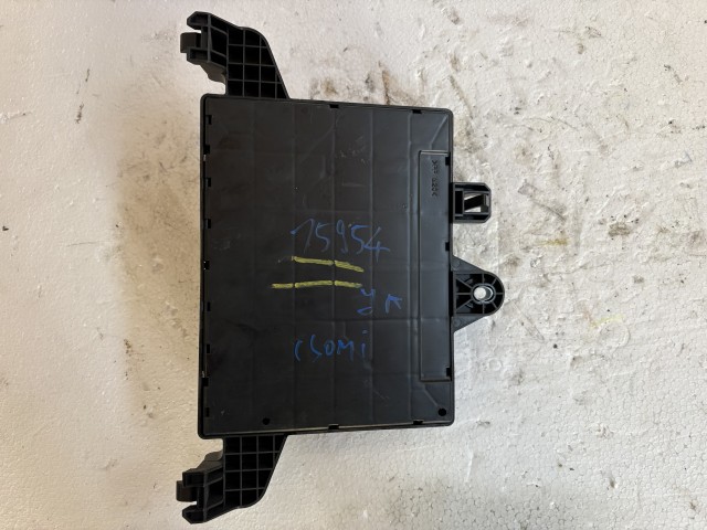 Opel Astra J 2009-2015 Biztosítéktábla Csomagtér