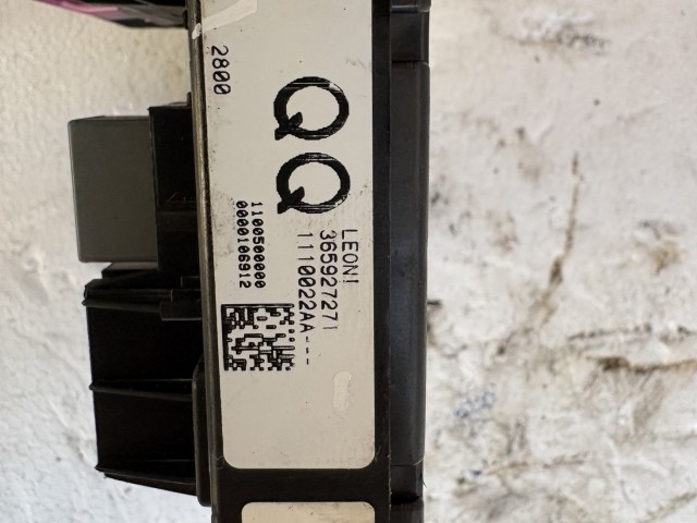 Opel Astra J 2009-2015 Biztosítéktábla Csomagtér