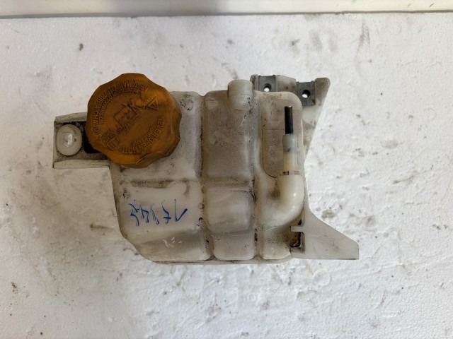 Opel Antara 2006-2015 Kiegyenlítő tartály Használt   