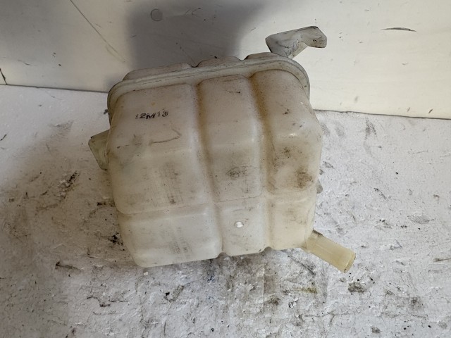 Opel Antara 2006-2015 Kiegyenlítő tartály Használt   