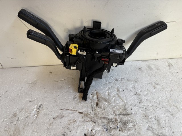 Volkswagen Passat B7 2010-2014 Kormánykapcsoló Használt 