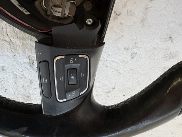 Volkswagen Passat B7 Kormány