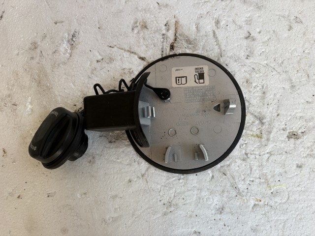 Opel Antara 2006-2015 Tankajtó Használt Z176 ezüst 