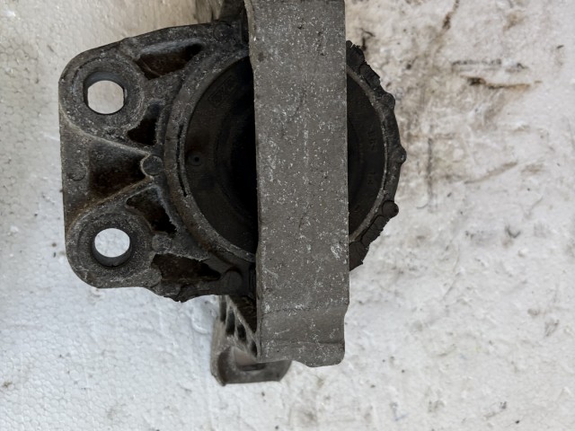 Ford C-max Mk2 2011 motortartó bak