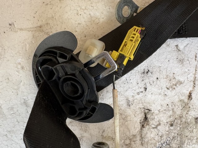 Volkswagen Passat B7 2010-2014 Jobb első Biztonsági öv Használt