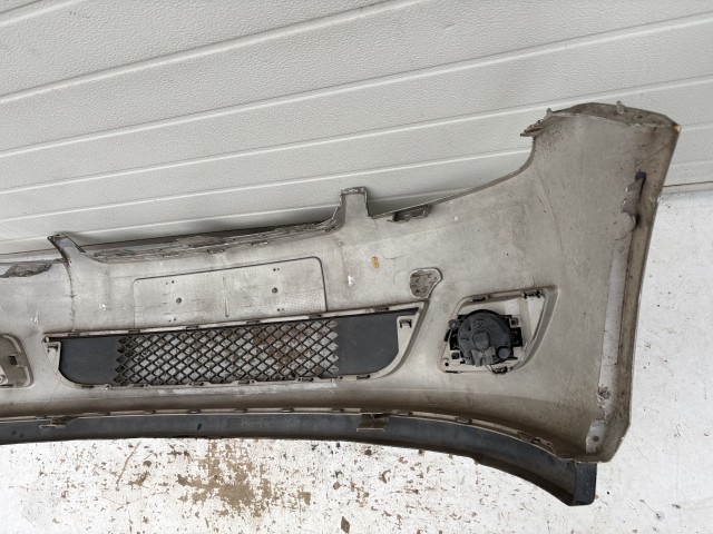 15993 Ford Fiesta első Lökhárító Ezüst