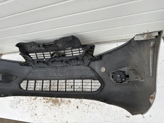 15994 Ford fOCUS II. első Ezüst Lökhárító