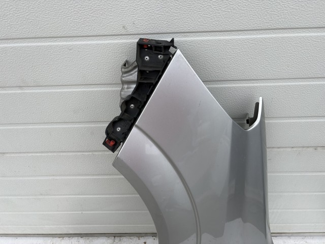 15996 Opel Zafira B Bal első Sárvédő Ezüst Z176