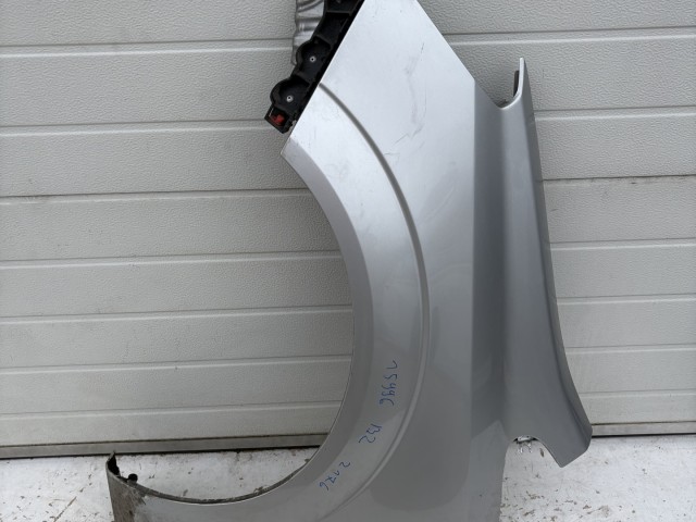 15996 Opel Zafira B Bal első Sárvédő Ezüst Z176