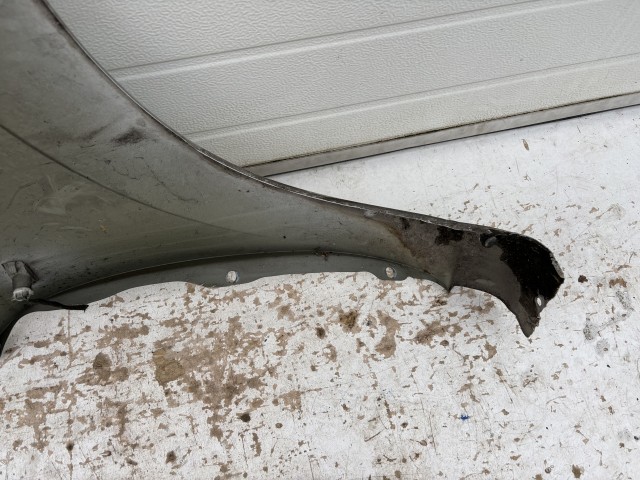 15996 Opel Zafira B Bal első Sárvédő Ezüst Z176