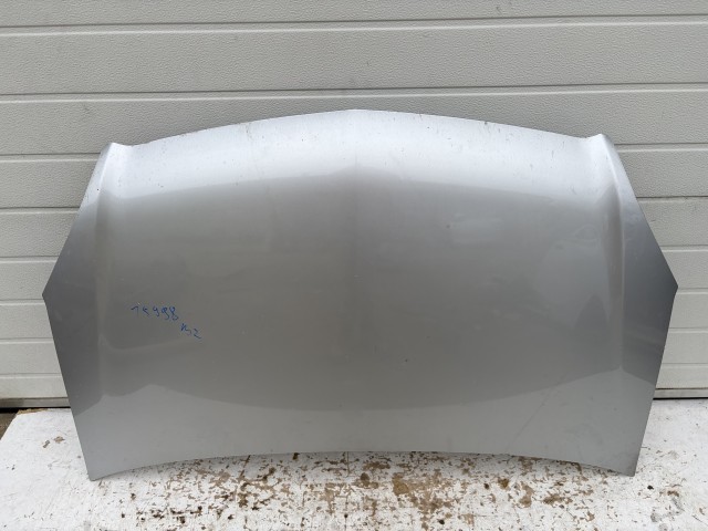 15998 Opel Zafira B Motorháztető Használt Ezüst Z176 