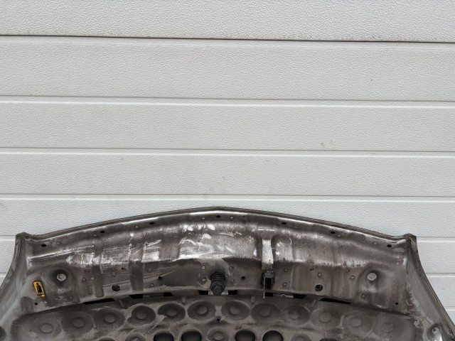 15998 Opel Zafira B Motorháztető Használt Ezüst Z176 