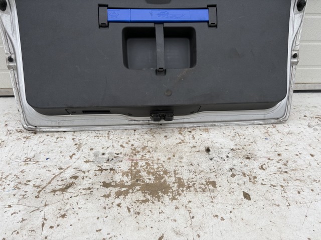 15997 Opel Zafira B Csomagtérajtó Használt Z176 Ezüst