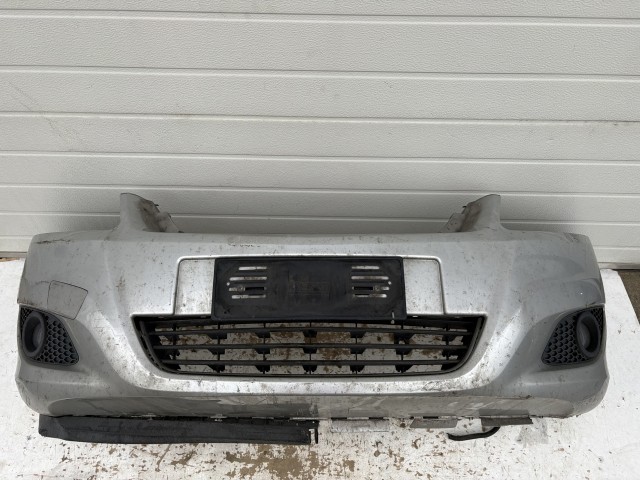 15992 Opel Zafira B első Lökhárító Ezüst Z176