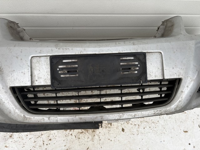 15992 Opel Zafira B első Lökhárító Ezüst Z176