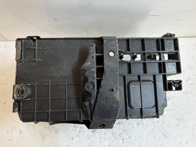 Opel Astra J 2009-2015 Akkumulátor tartó, tálca Használt