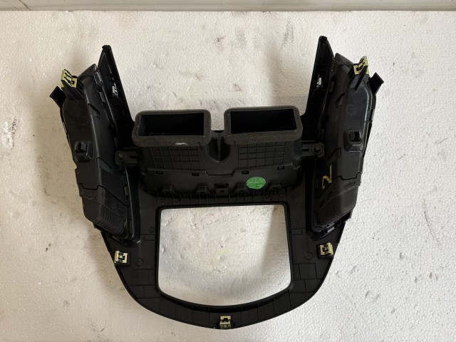 Chevrolet Trax U200 2013 Közép konzol Használt