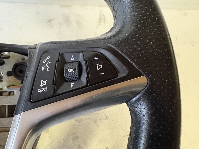 Opel Astra J 2009-2015 Kormánykerék Használt Fekete bőr  