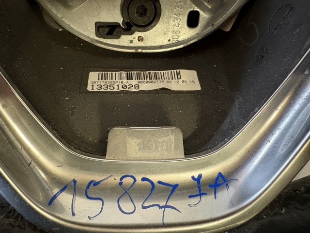 Opel Astra J 2009-2015 Kormánykerék Használt Fekete bőr  