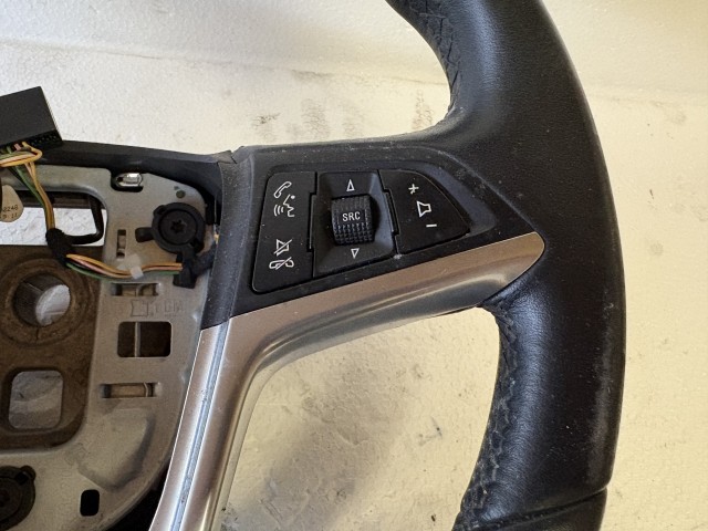 Opel Astra J 2009-2015 Kormánykerék Használt Fekete bőr  