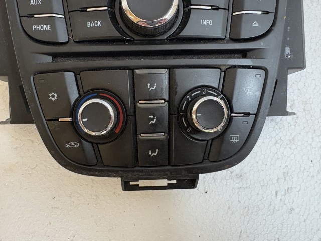 Opel Astra J Közép konzol cd 400 plus