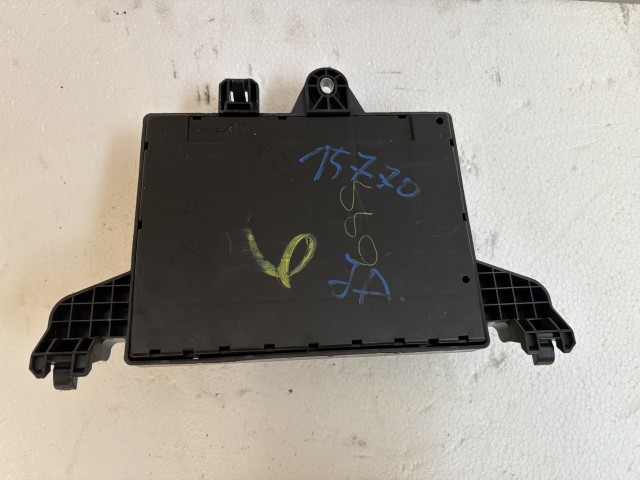 Opel Astra J 2009-2015 Biztosítéktábla Csomagtér Használt