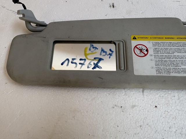 Volkswagen Passat B7 bal Napellenző Használt szürke