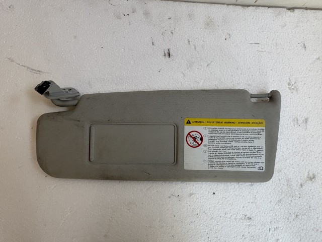 Volkswagen Passat B7 bal Napellenző Használt szürke