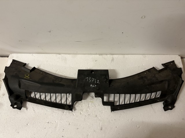 Opel Antara 2006-2015 zárhíd takaró Használt