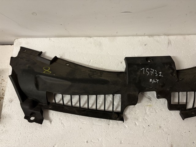 Opel Antara 2006-2015 zárhíd takaró Használt