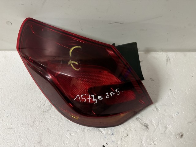 15730 Opel Astra J Bal hátsó Lámpa sötétitett 5 ajtós