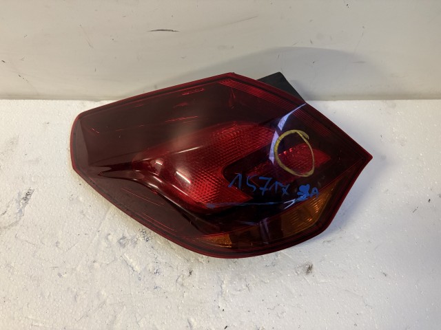 15717 Opel Astra J Bal hátsó Lámpa 5 ajtós
