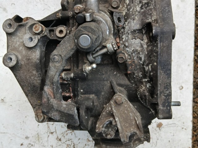 Opel Insignia 2.0 cdti Váltó M32 6 Sebességes