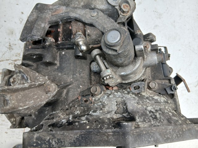 Opel Insignia 2.0 cdti Váltó M32 6 Sebességes