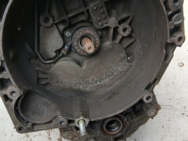 Opel Insignia 2.0 cdti Váltó M32 6 Sebességes