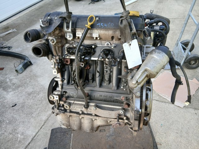 Opel Corsa D 1.2 Twinport Motor Z12xep (FŰZÖTT BLOKK HENGERFEJJEL)