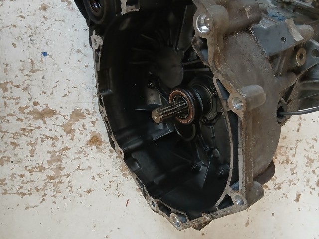 Opel Meriva A 1.7 cdti F23 Váltó (motorkód:Z17dth)