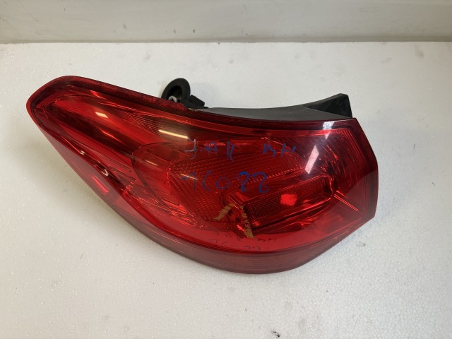 16088 Opel Astra J Kombi Bal hátsó Lámpa