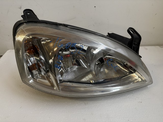 16092 Opel Corsa C Jobb első Lámpa Fényszóró