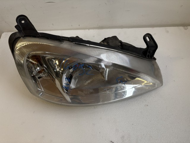 16092 Opel Corsa C Jobb első Lámpa Fényszóró