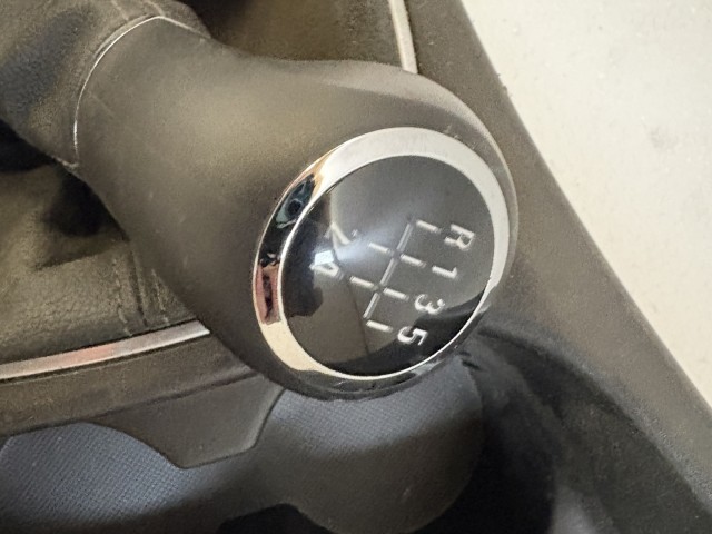 Opel Corsa E 2014- 2014-2019 Váltókulissza Váltógomb