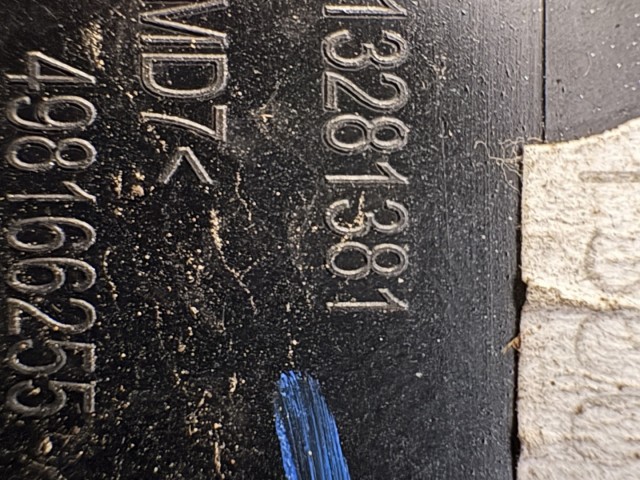 Opel Astra J Kombi Tankajtó Z22C fekete