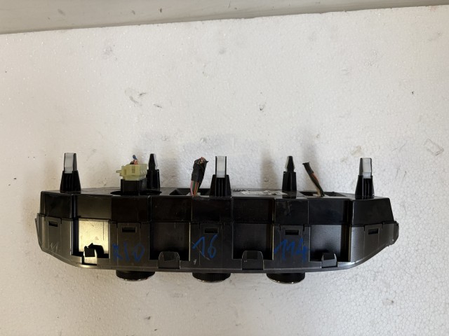 Kia Rio III.(UB) 2011-2017 Fűtés- és közép kapcsolók Használt