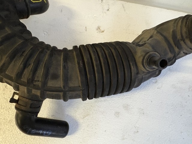 Kia Rio III.(UB) 2011-2017 Levegőcső  Használt 