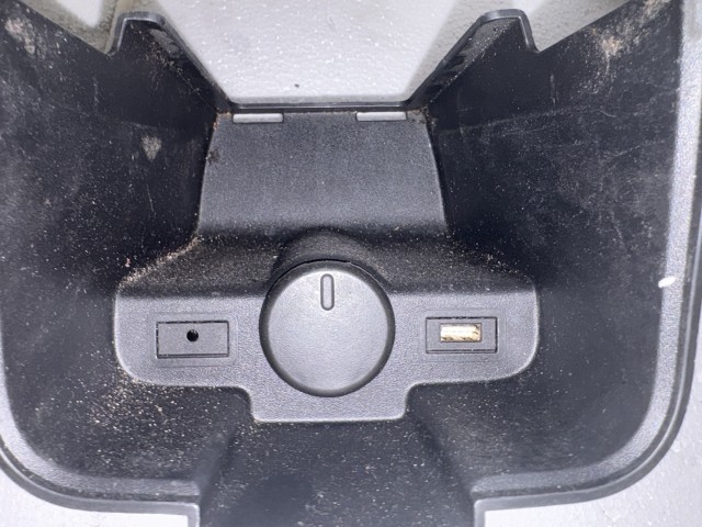 Opel Astra J Aux Usb csatlakozó